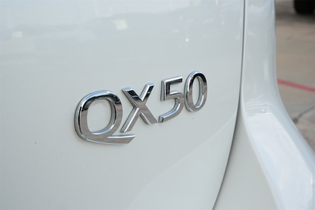 Thumbnail: 2017 INFINITI QX50 - 7