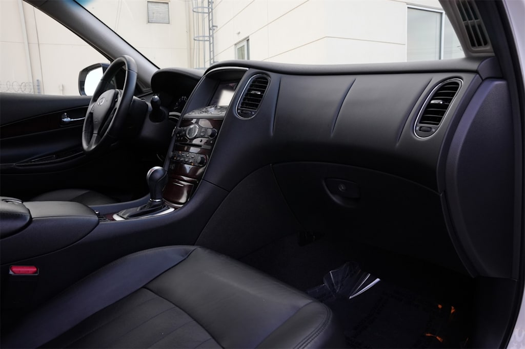 Thumbnail: 2017 INFINITI QX50 - 14