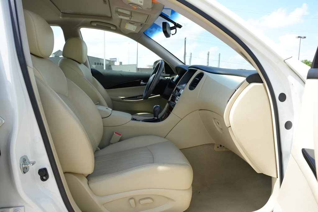 Thumbnail: 2016 INFINITI QX50 - 11