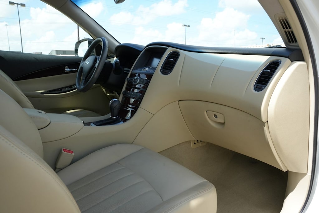 Thumbnail: 2016 INFINITI QX50 - 14