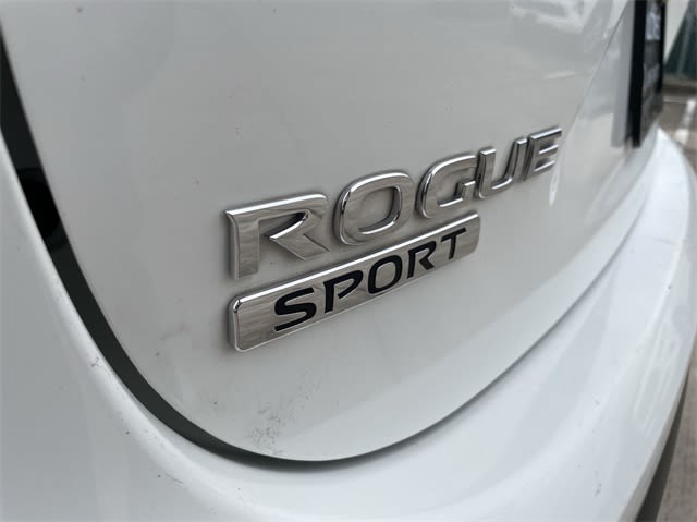 2021 Nissan Rogue Sport S 7