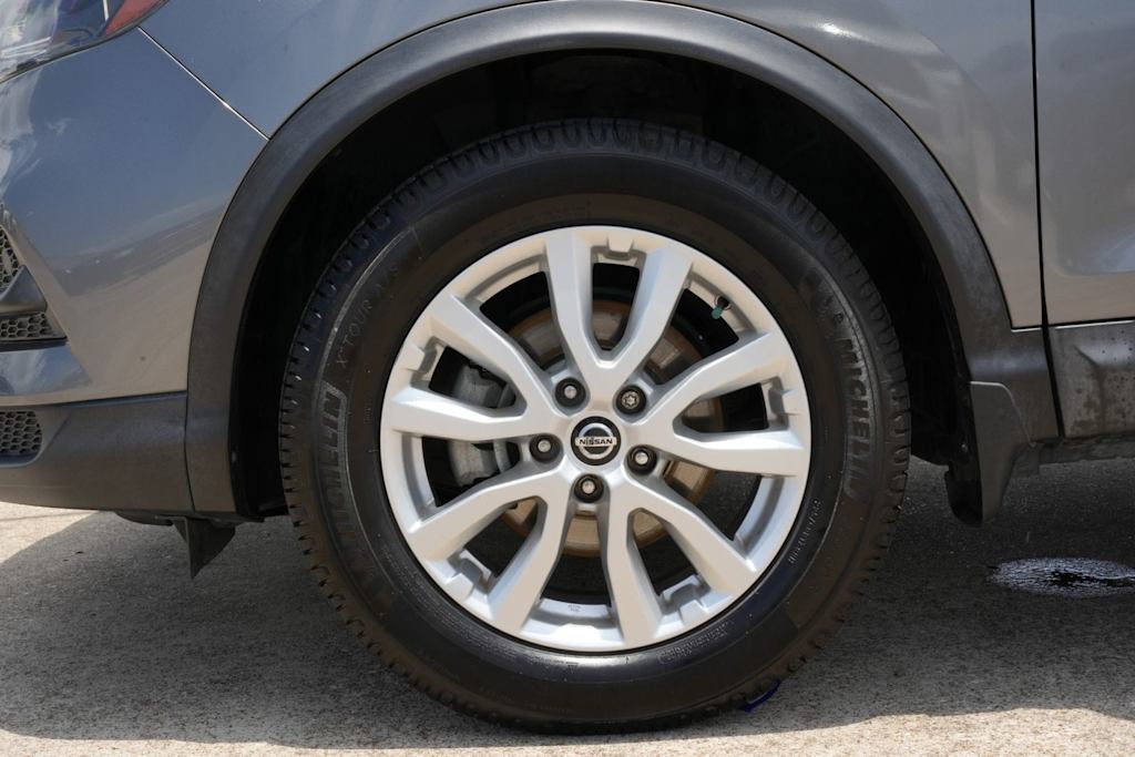 Thumbnail: 2020 Nissan Rogue Sport - 8