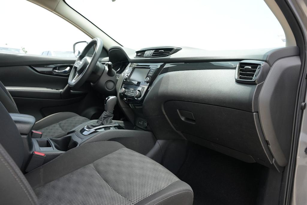 Thumbnail: 2020 Nissan Rogue Sport - 13