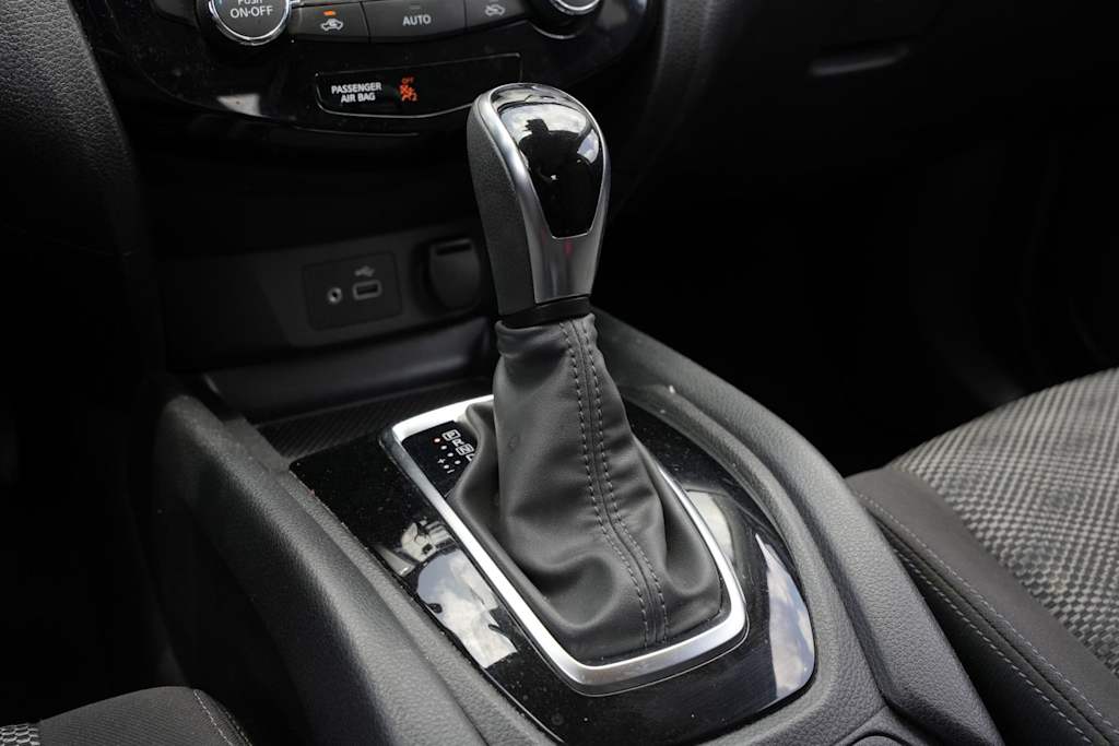 Thumbnail: 2020 Nissan Rogue Sport - 15