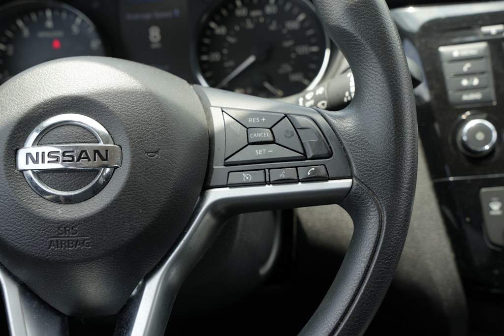 Thumbnail: 2020 Nissan Rogue Sport - 22