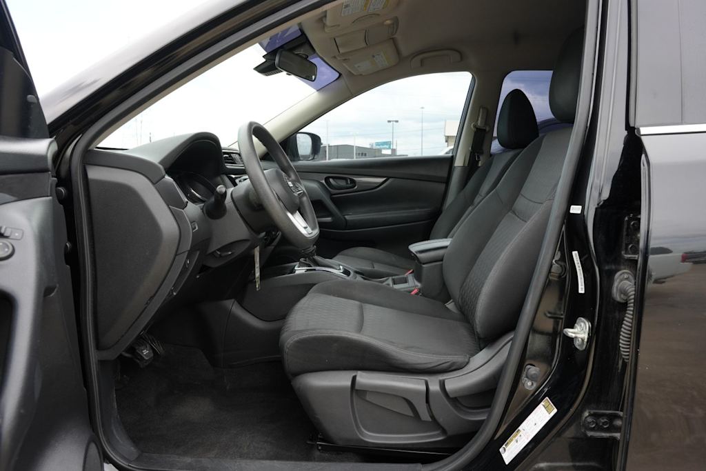 Thumbnail: 2020 Nissan Rogue - 9
