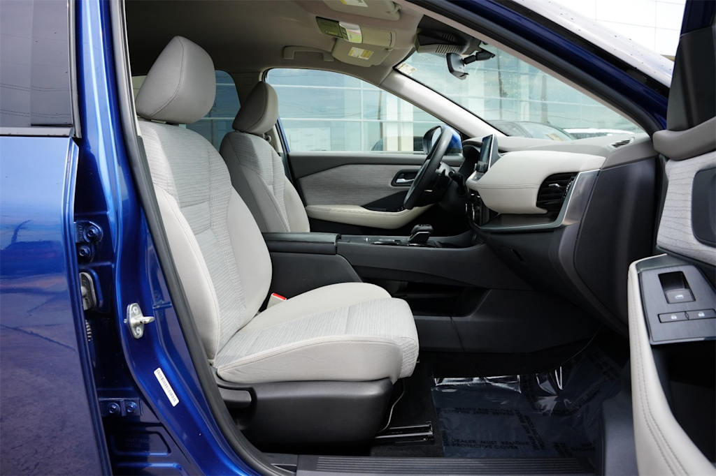 Thumbnail: 2021 Nissan Rogue - 12
