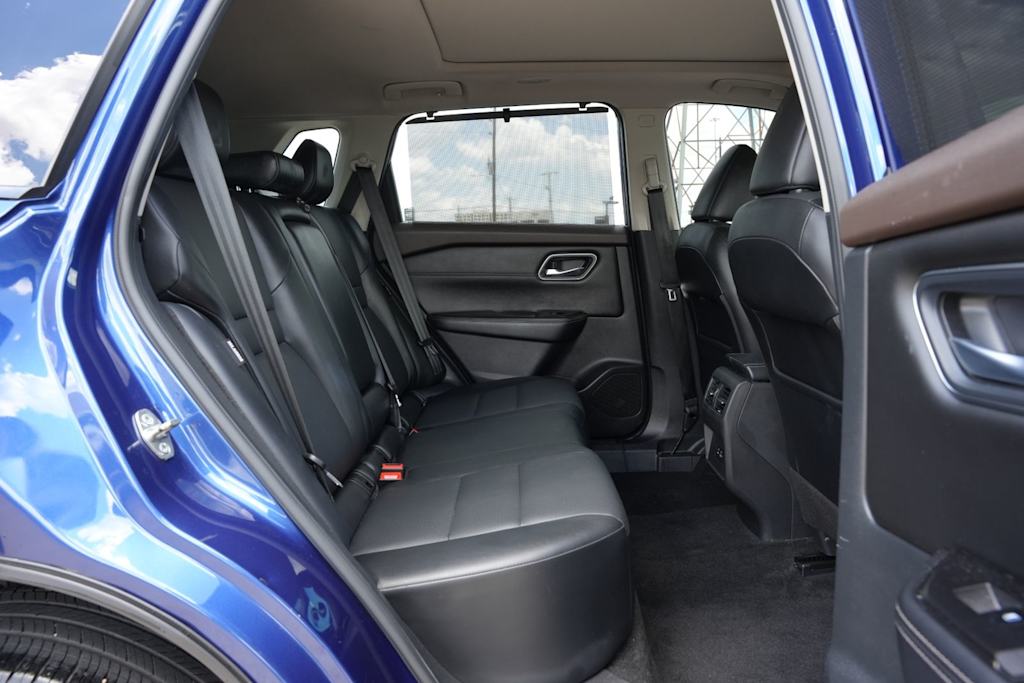 Thumbnail: 2021 Nissan Rogue - 25