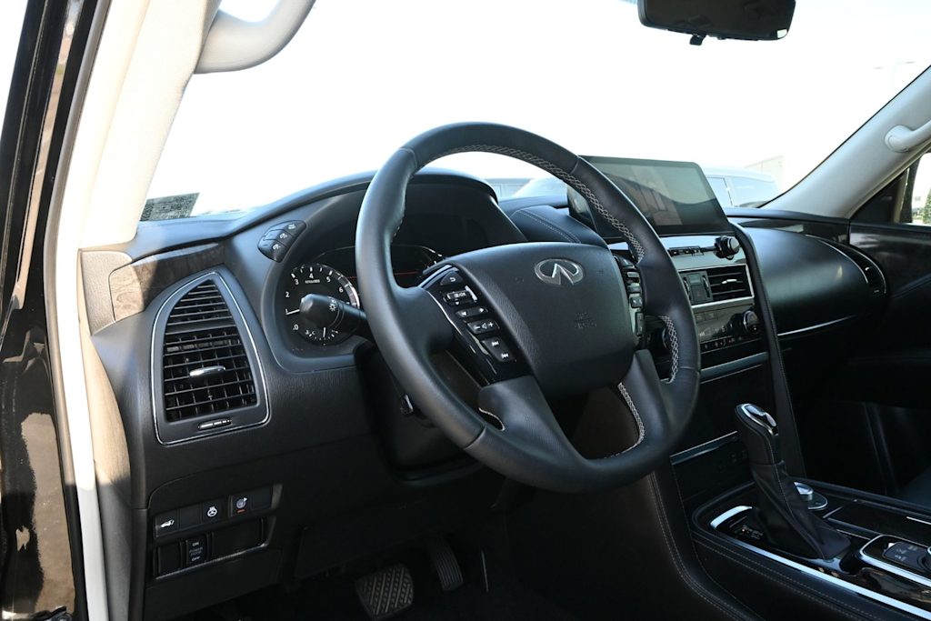 Thumbnail: 2022 INFINITI QX80 - 12
