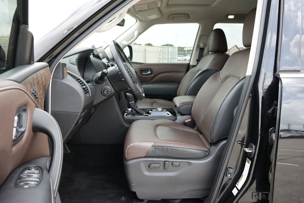 Thumbnail: 2024 INFINITI QX80 - 10