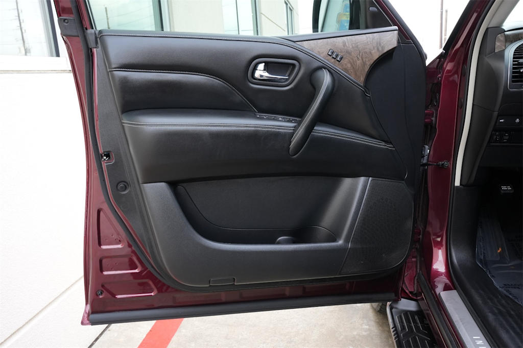 Thumbnail: 2021 INFINITI QX80 - 25