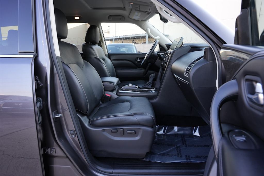 Thumbnail: 2022 INFINITI QX80 - 12