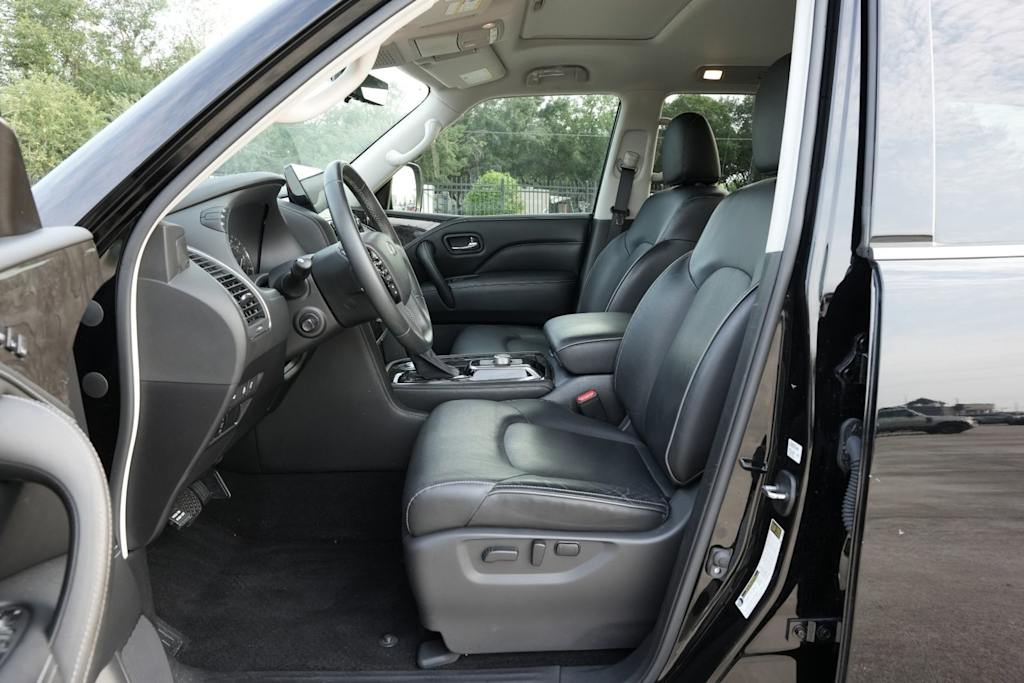 Thumbnail: 2023 INFINITI QX80 - 10