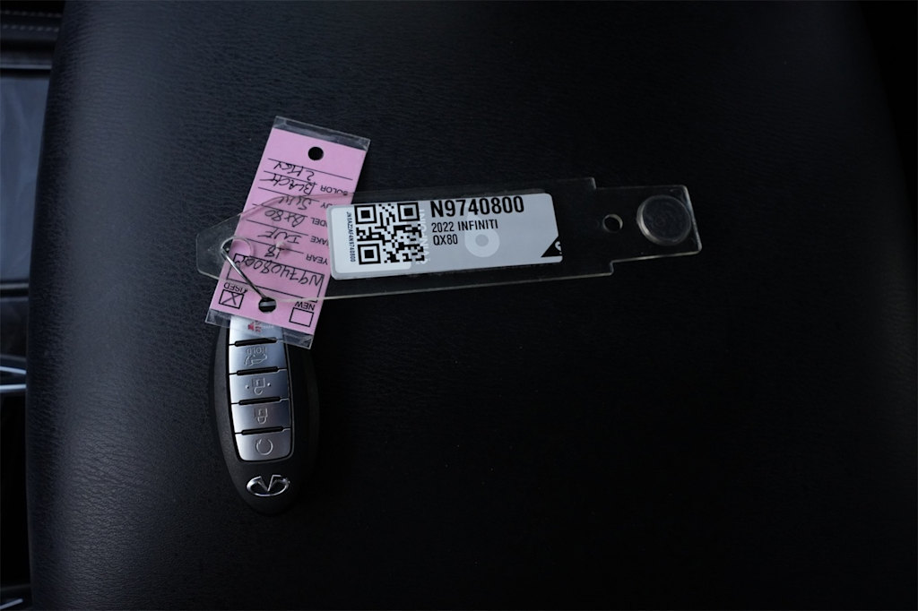 Thumbnail: 2022 INFINITI QX80 - 16