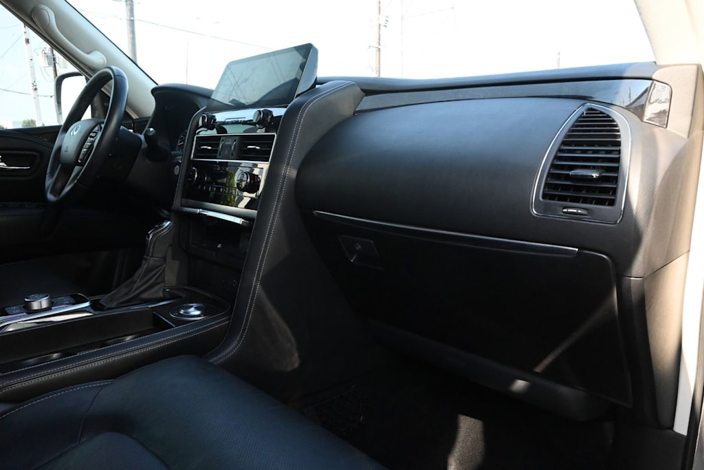 Thumbnail: 2022 INFINITI QX80 - 26