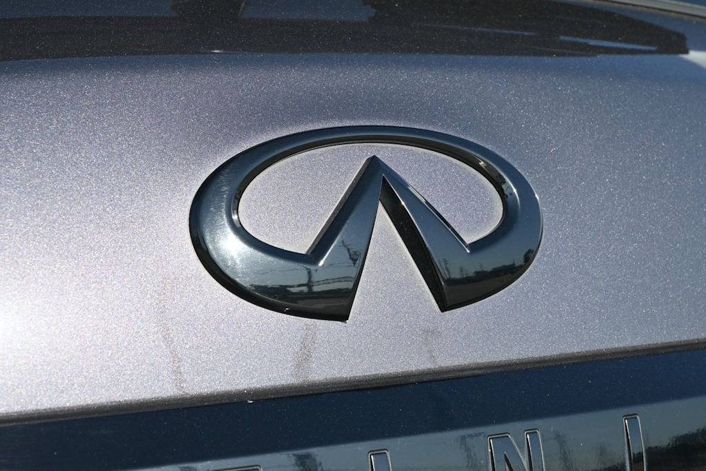 Thumbnail: 2022 INFINITI QX80 - 24