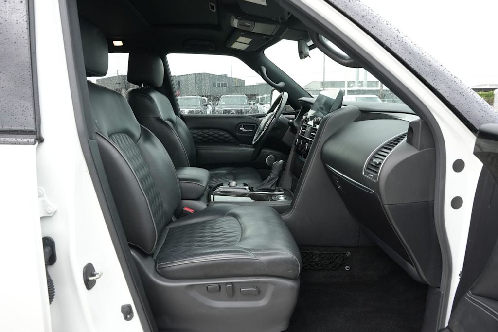 Thumbnail: 2023 INFINITI QX80 - 11