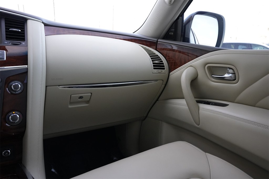 Thumbnail: 2017 INFINITI QX80 - 22