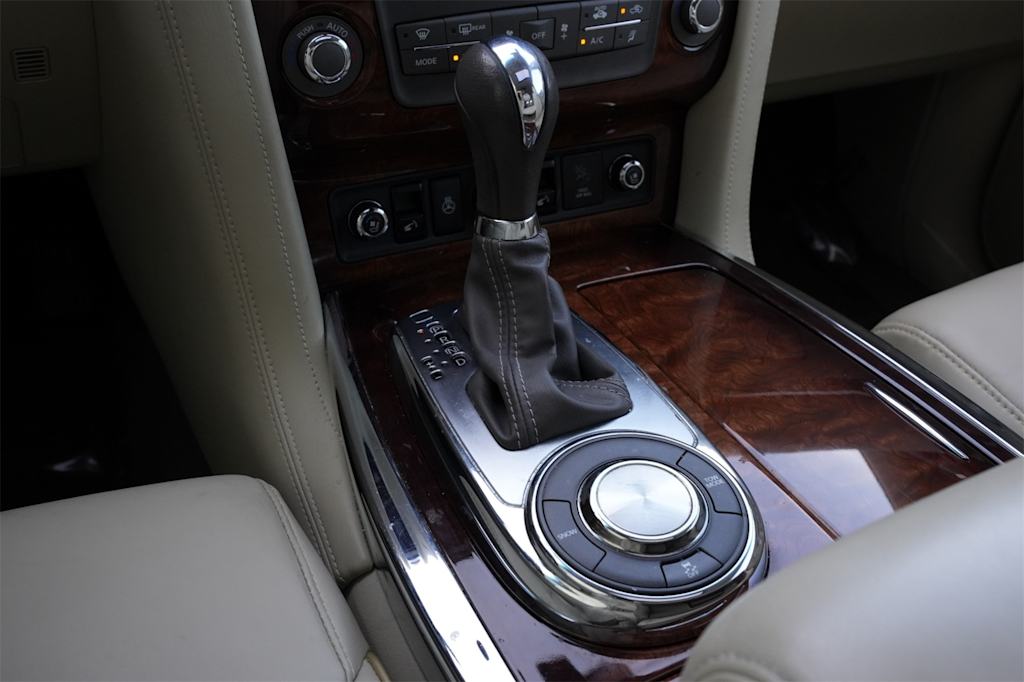 Thumbnail: 2017 INFINITI QX80 - 17