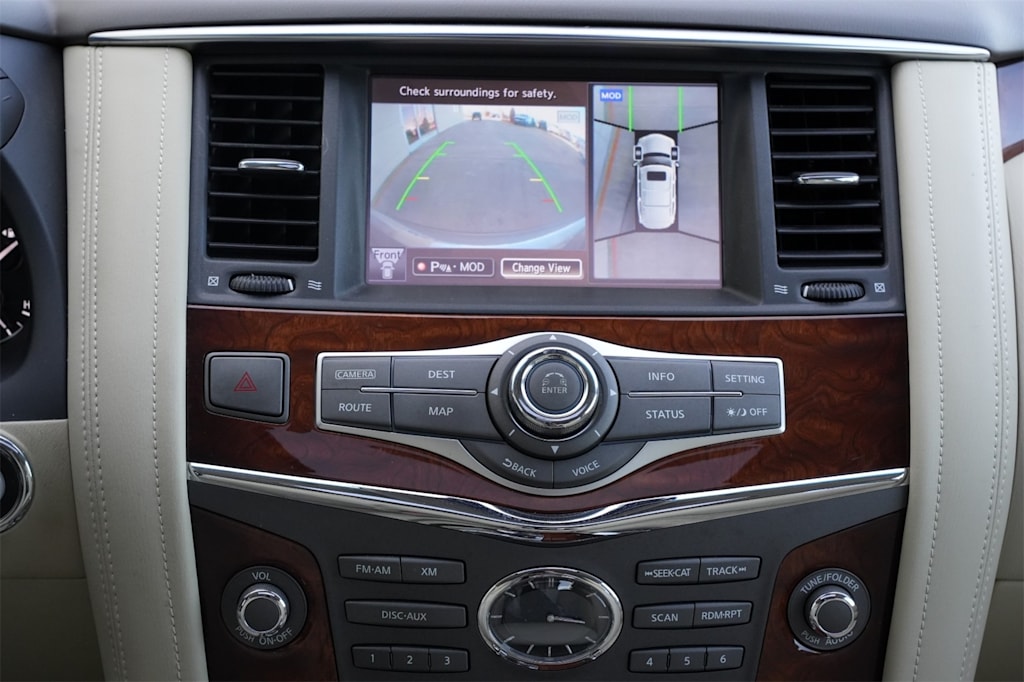 Thumbnail: 2017 INFINITI QX80 - 25