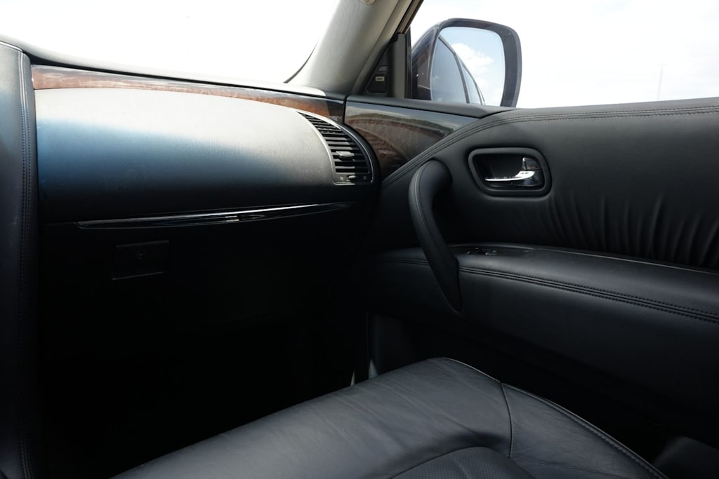 Thumbnail: 2014 INFINITI QX80 - 20