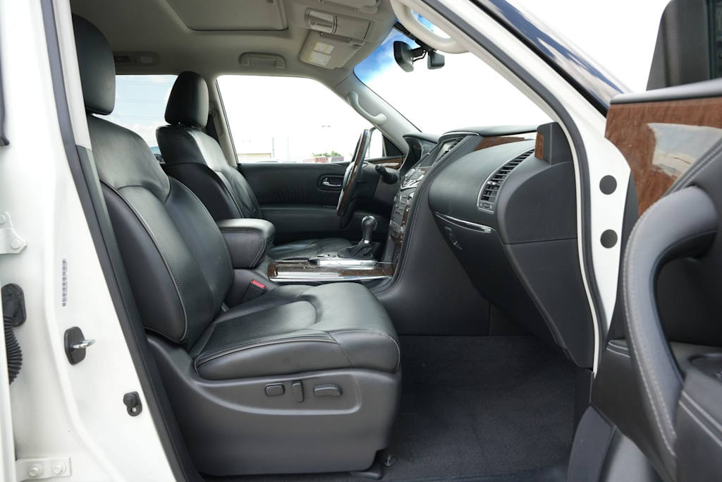 Thumbnail: 2017 INFINITI QX80 - 26
