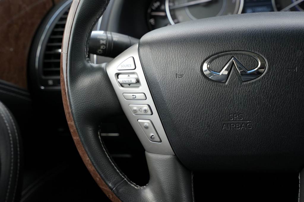 Thumbnail: 2017 INFINITI QX80 - 21