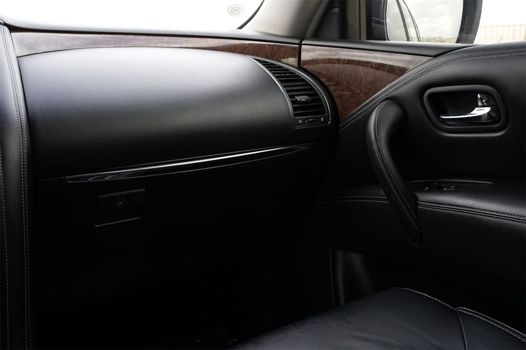 Thumbnail: 2015 INFINITI QX80 - 20