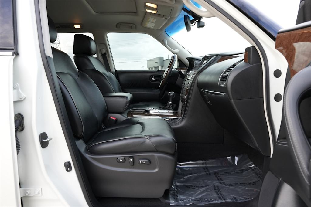 Thumbnail: 2015 INFINITI QX80 - 26