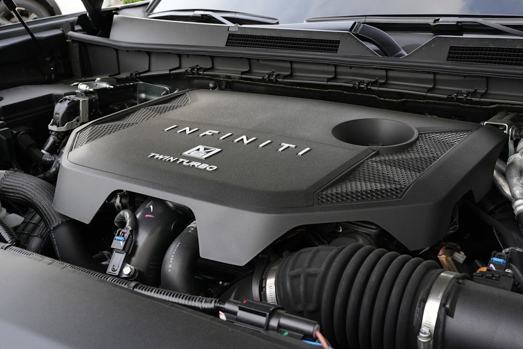 Thumbnail: 2026 INFINITI QX80 - 8