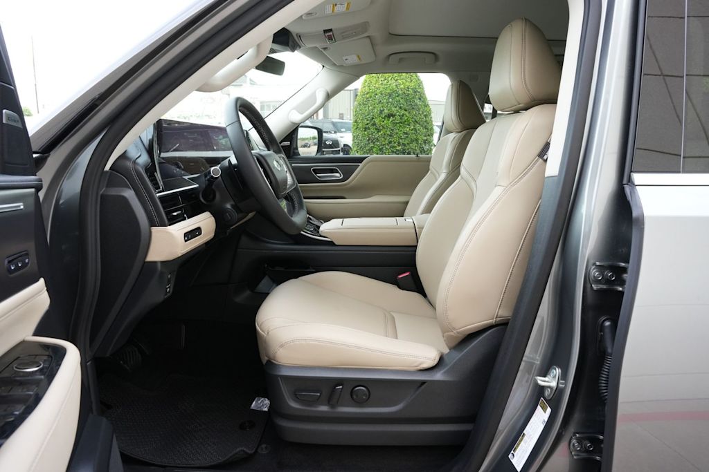 Thumbnail: 2026 INFINITI QX80 - 10