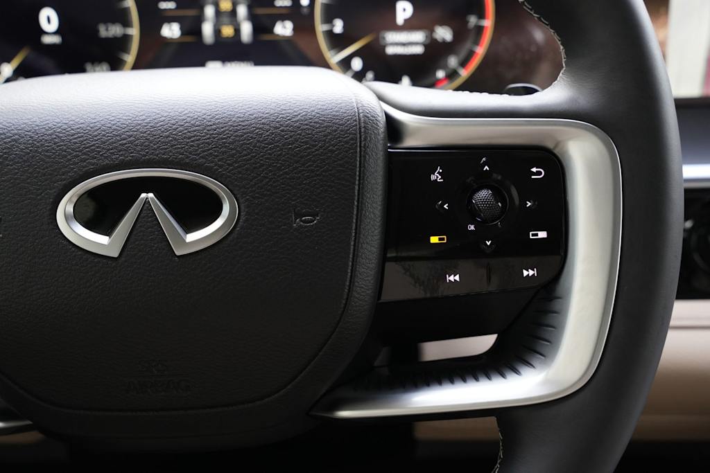 Thumbnail: 2026 INFINITI QX80 - 24