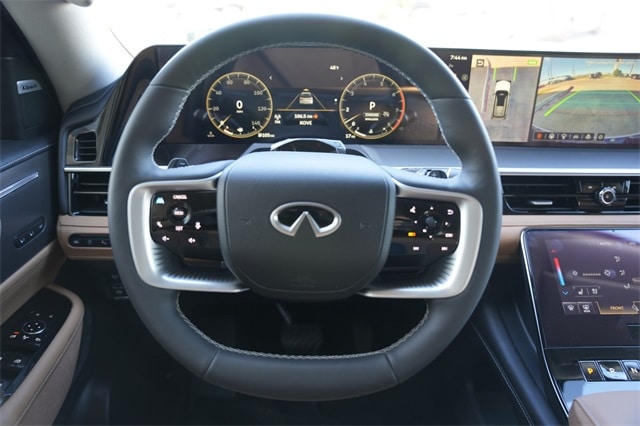 2025 INFINITI QX80 Luxe 10