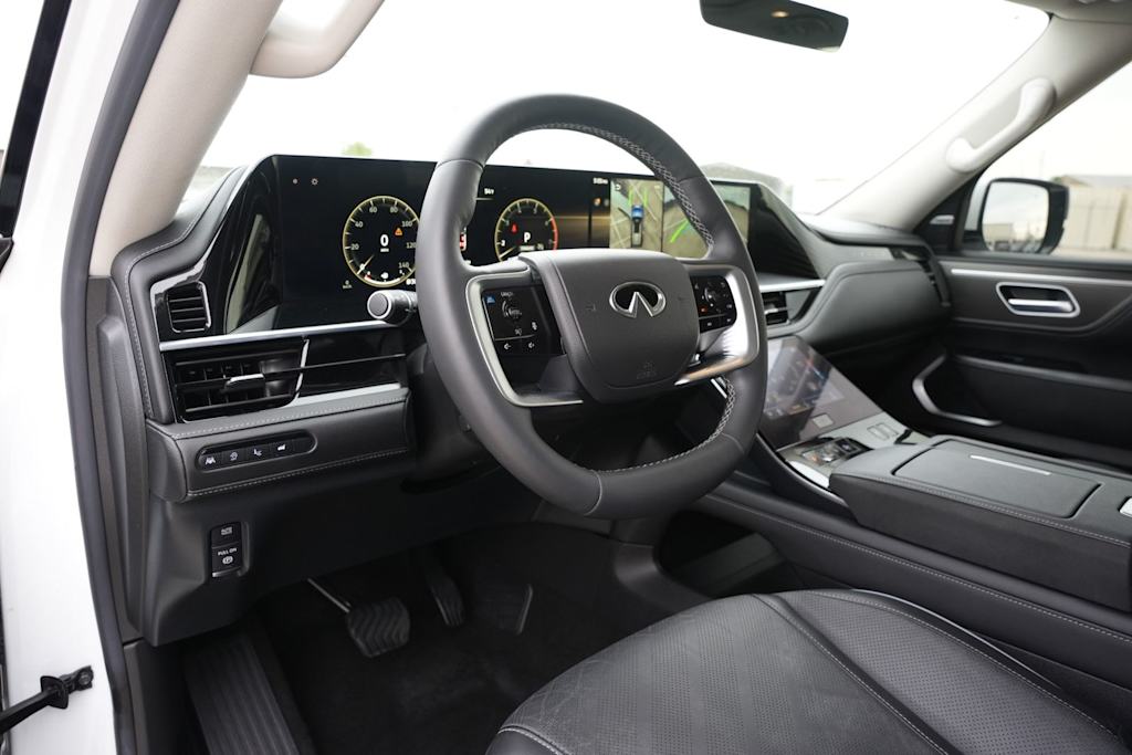 Thumbnail: 2025 INFINITI QX80 - 13