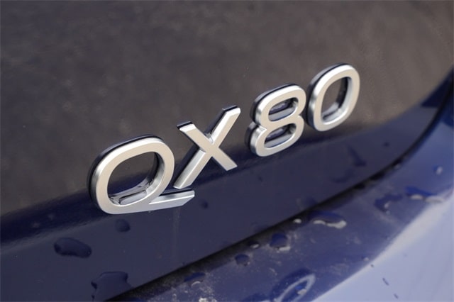 2025 INFINITI QX80 Luxe 7