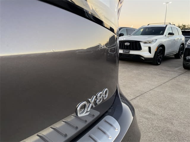 2025 INFINITI QX80 Luxe 24