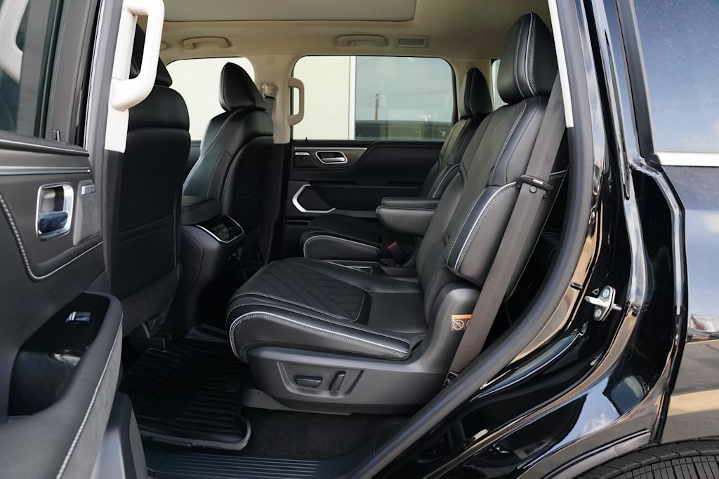 Thumbnail: 2025 INFINITI QX80 - 13