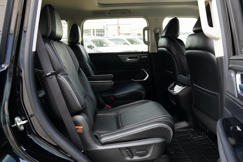 Thumbnail: 2025 INFINITI QX80 - 26