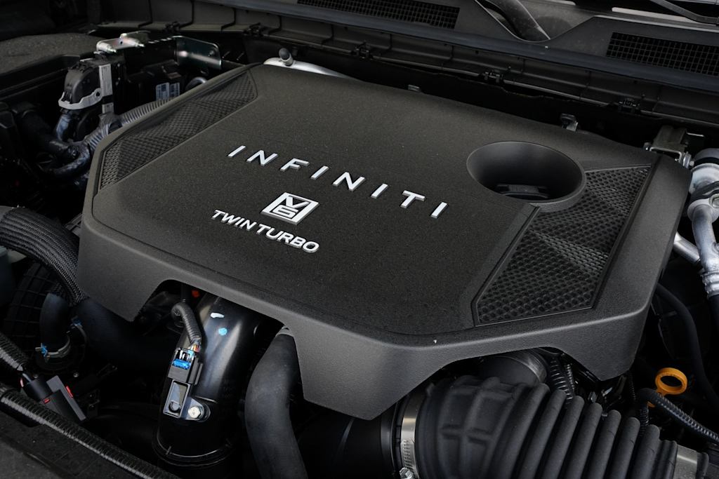 Thumbnail: 2025 INFINITI QX80 - 9