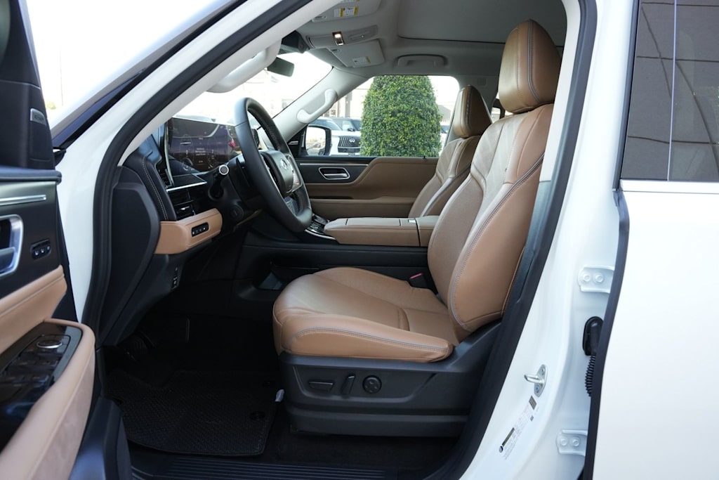 Thumbnail: 2026 INFINITI QX80 - 11