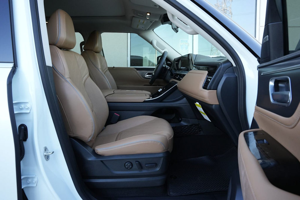 Thumbnail: 2026 INFINITI QX80 - 12