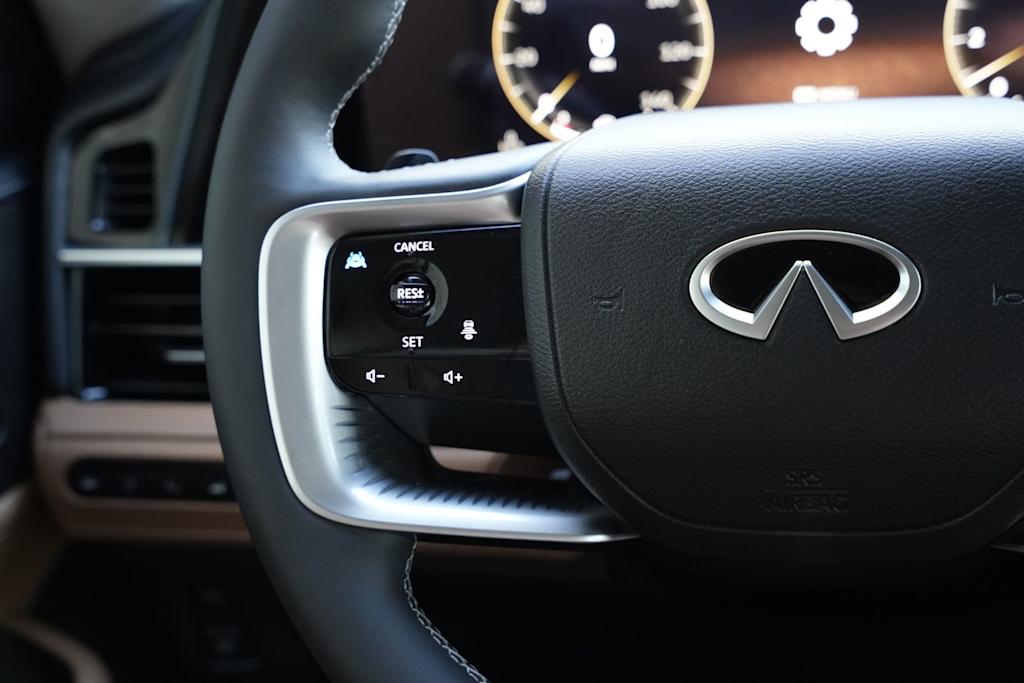 Thumbnail: 2026 INFINITI QX80 - 23