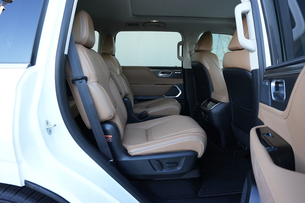 Thumbnail: 2026 INFINITI QX80 - 26