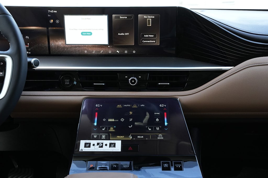 Thumbnail: 2026 INFINITI QX80 - 16