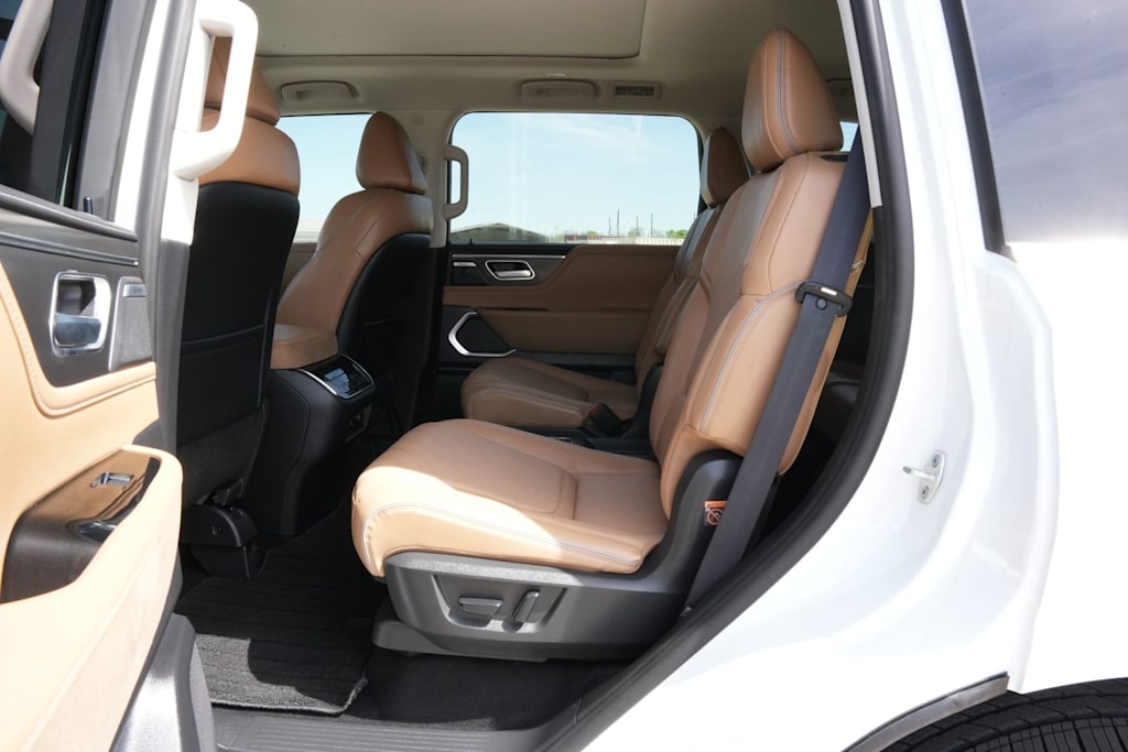 Thumbnail: 2026 INFINITI QX80 - 13