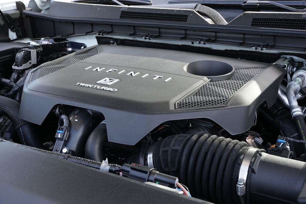 Thumbnail: 2026 INFINITI QX80 - 9