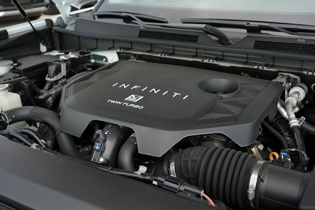 Thumbnail: 2027 INFINITI QX80 - 9