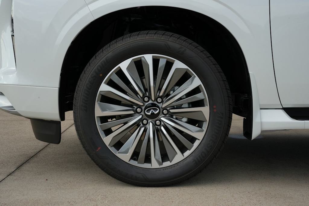 Thumbnail: 2027 INFINITI QX80 - 8