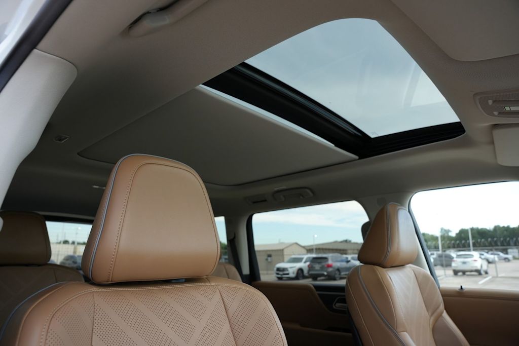 Thumbnail: 2027 INFINITI QX80 - 27