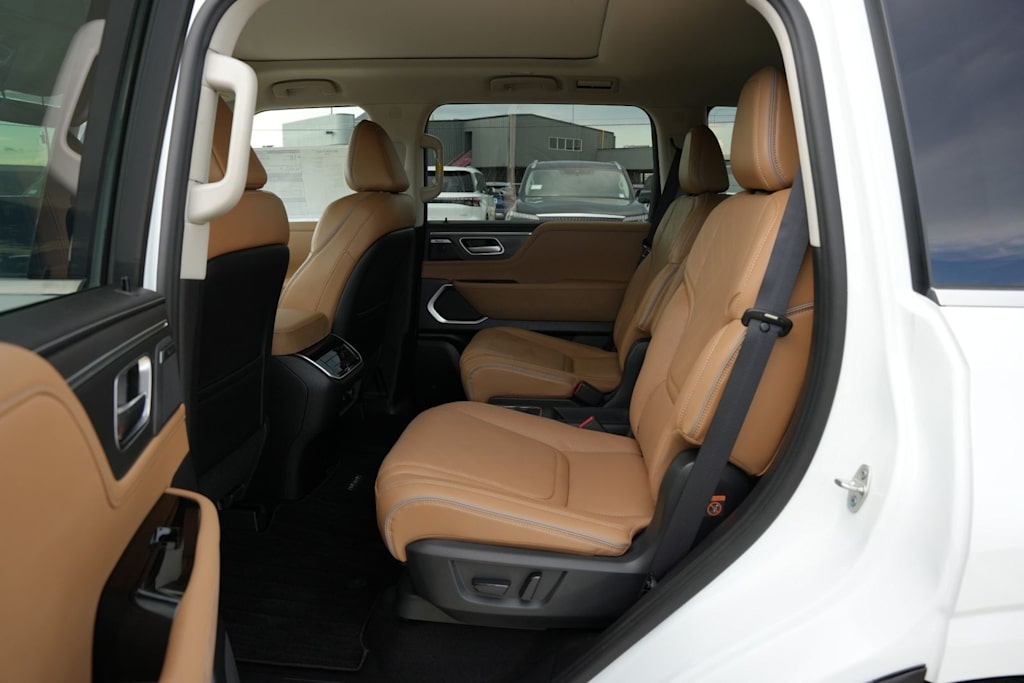 Thumbnail: 2027 INFINITI QX80 - 13